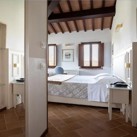 Macchie San Vincenzo - Privata Con Piscina E Giardino Ad Uso Esclusivo O וילה קיוזי