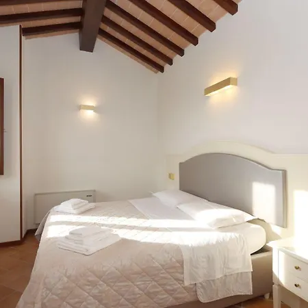 Macchie San Vincenzo - Privata Con Piscina E Giardino Ad Uso Esclusivo O Villa *